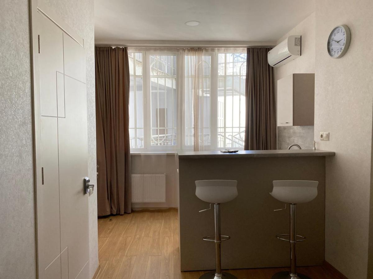 Liberty Apartment Tbilisi Esterno foto